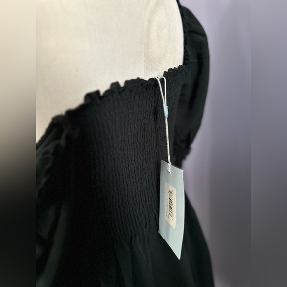 The Athena Nap dress in Black crepe - Picture 6 of 7